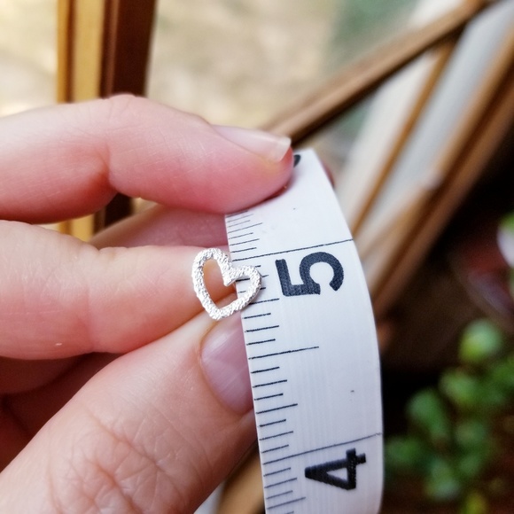 .925 Sterling Silver Hollow Heart Minimalist - Picture 3 of 4